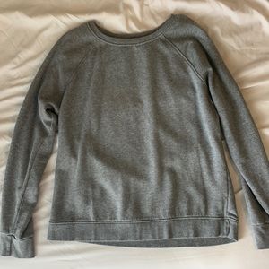 gray sweatshirt